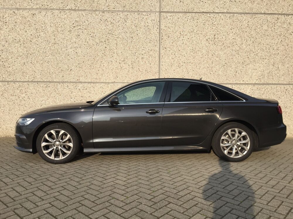 Audi A6 Sedan Voorportieren en Voorruit FG70 vanaf Bstijl FG20