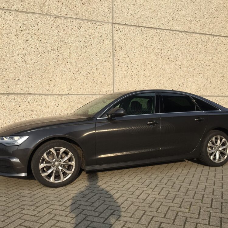 Audi A6 Sedan Voorportieren en Voorruit FG70 vanaf Bstijl FG20.1