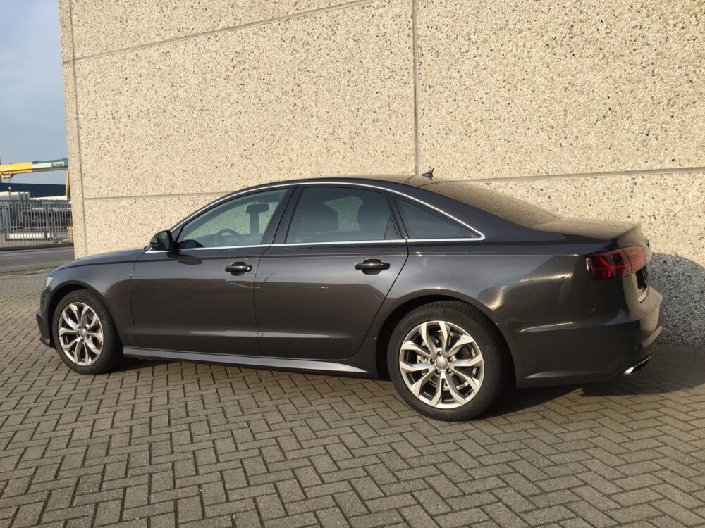 Audi A6 Sedan Voorportieren en Voorruit FG70 vanaf Bstijl FG20.2