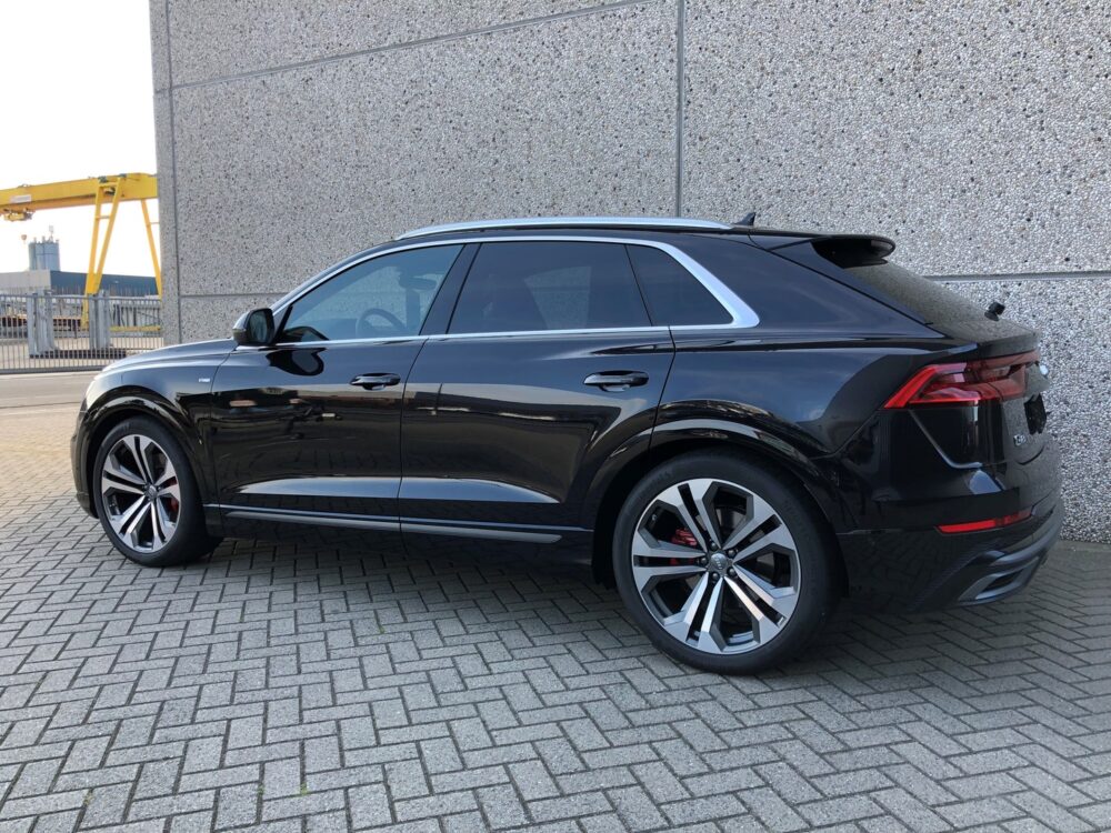 Audi Q8 FG70 achter