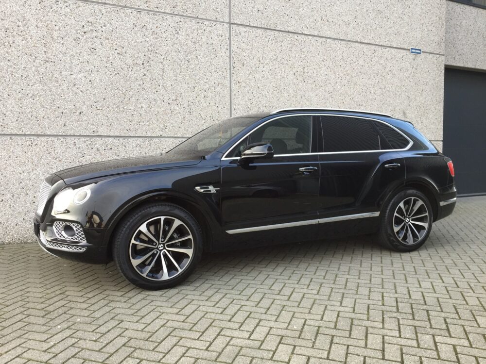 Bentley voorportieren en voorruit FG70.1