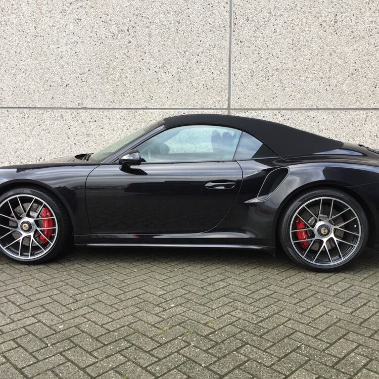 Porsche 911 Turbo Cabrio voorportieren FG70 vanaf de Bstijl FG30