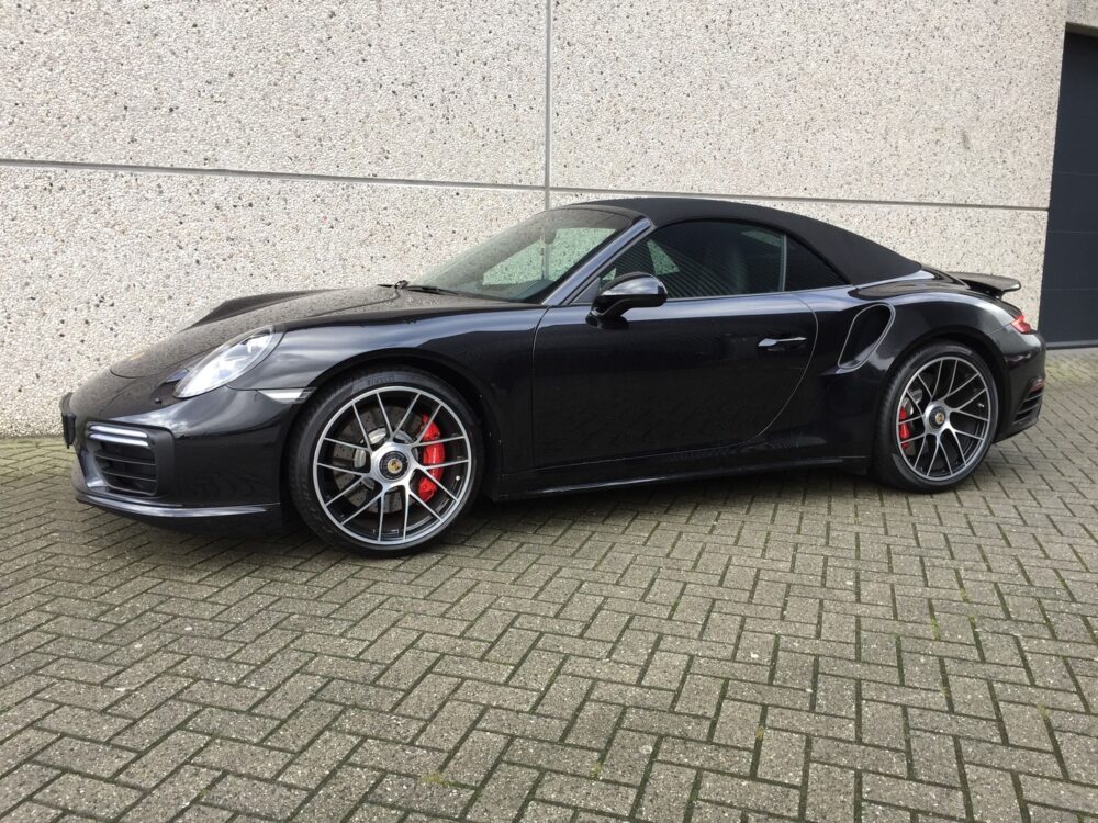 Porsche 911 Turbo Cabrio voorportieren FG70 vanaf de Bstijl FG30.1