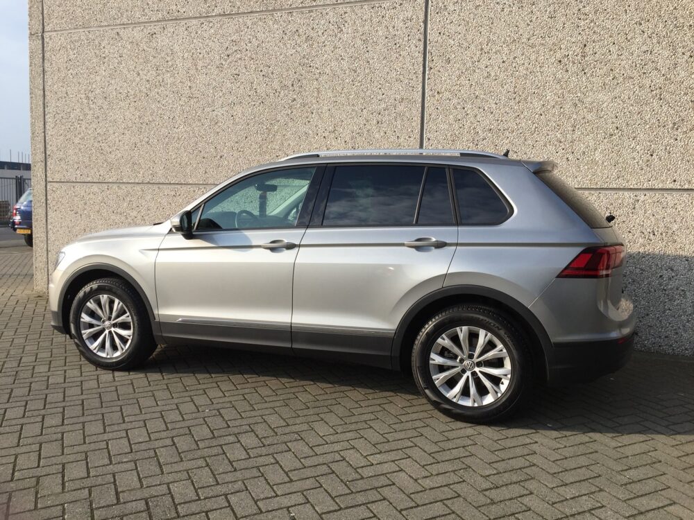 VW Tiguan Bstijl privacy glass + FG12.2