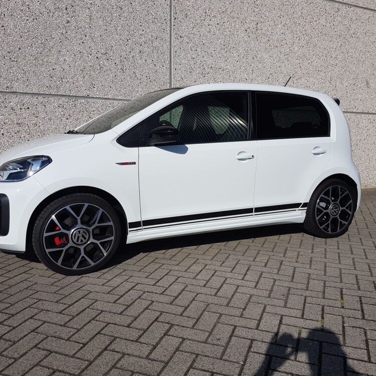 VW Up GTI voorportieren FG70 vanaf Bstijl Privacy Glass.1