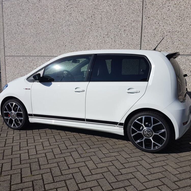 VW Up GTI voorportieren FG70 vanaf Bstijl Privacy Glass.2