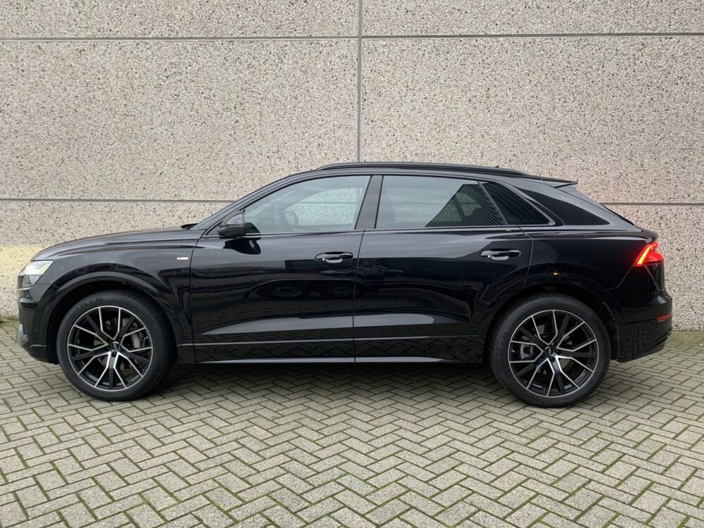 audi q8 7040