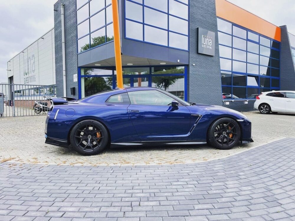 nissan gtr rondom 30 70 1