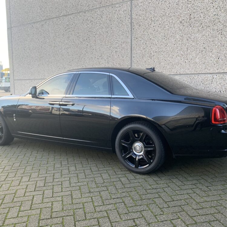 rolls royce ghost vr vp702