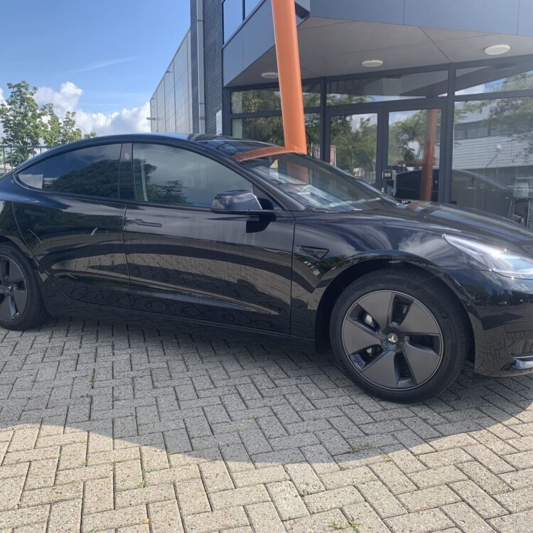 tesla model 3 rondom 20-70 1