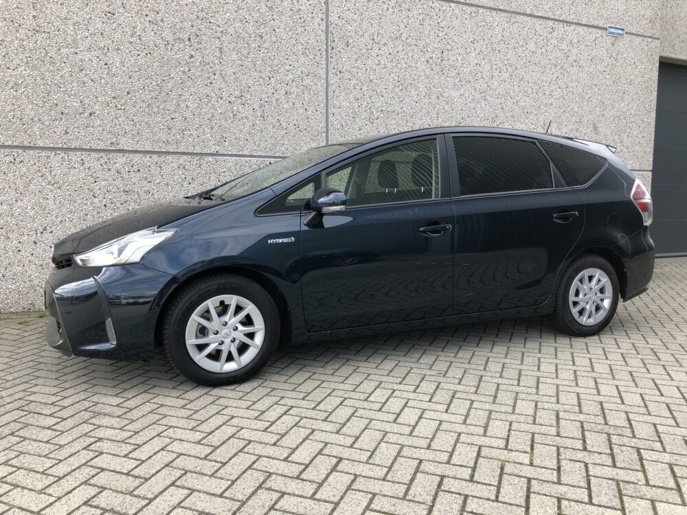 toyota prius wagon bstijl201
